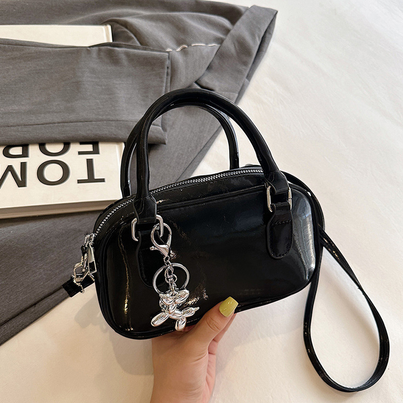 High-quality Vintage Luxury Bag Handbag Pillow Bag Fashion Trend Single Shoulder Crossbody Designer Bag Bag Niche Simple Versatile Commuter Bag