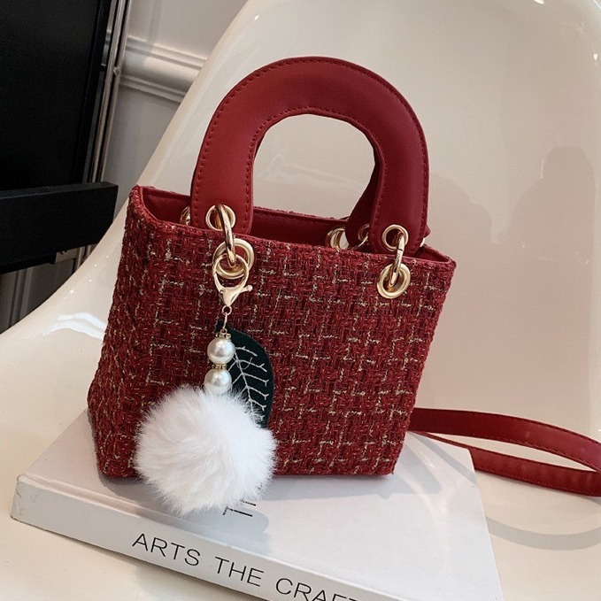 Niche Design New Fashion Versatile Crossbody High-Quality Texture Sweet Cool Handbag ddmymoon