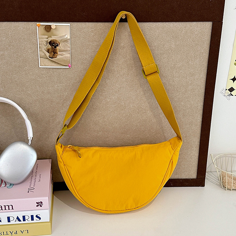 Dumpling Crossbody Bag 2025 New Luxury Bag Summer Solid Designer Bag Color Phone Bag Niche Ins Versatile Shoulder Bag Japanese Style Canvas Bag