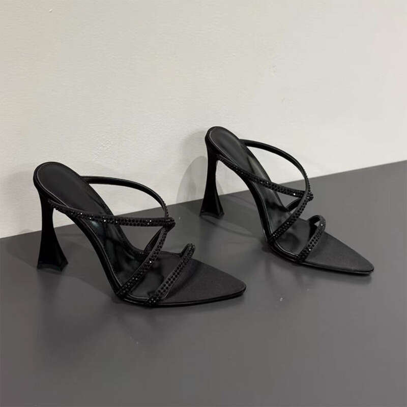 2025 Summer One-Strap Snake-Shaped Wrapped Designer Shoes Open-Toe Rhinestone Sparkling Bowknot Stiletto High Heel Sexy Sandals for Women