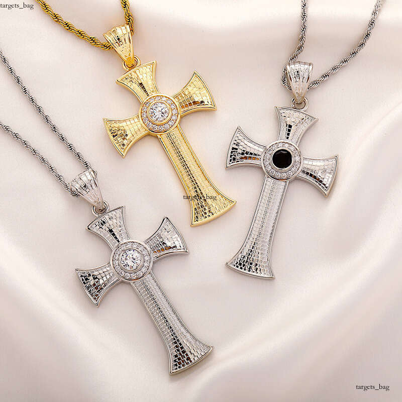 Light Cross Necklace Micro Paved Purple Moissanite chain Sterling Silver Gold-Plated Fashionable Temperament Titanium Steel Twist Chain