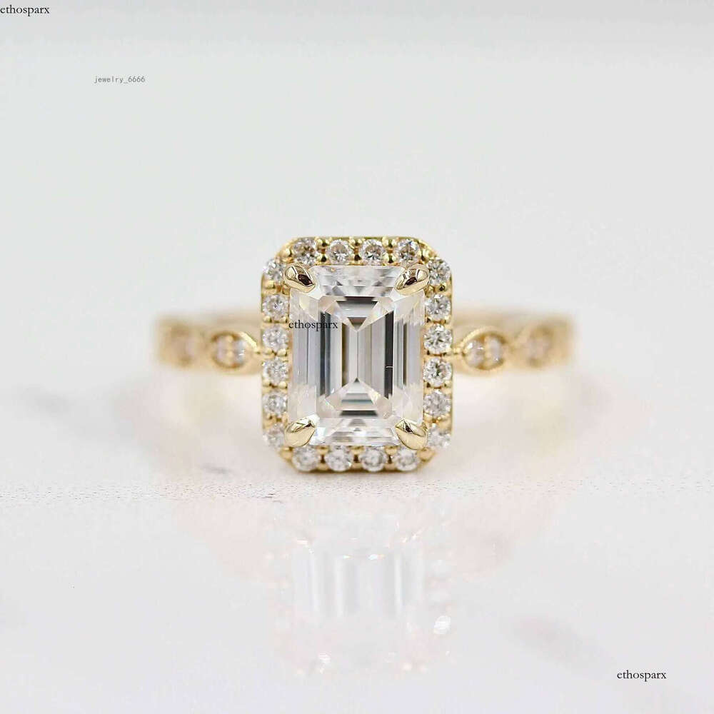 Wholesale Solid Gold Rings 10K 14K for Women with VVS Moissanite Stone