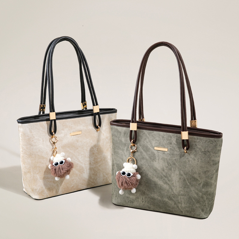 Niche Student Large Capacity Tote for Women Commuting Handbag Shoulder Bag ddmymoon