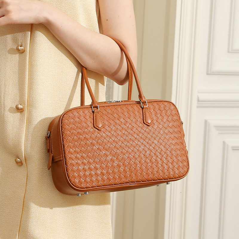 Autumn New Women's Handbag Handmade Top Layer Cowhide Woven Tote Genuine Leather Shoulder Crossbody Commuter Bag