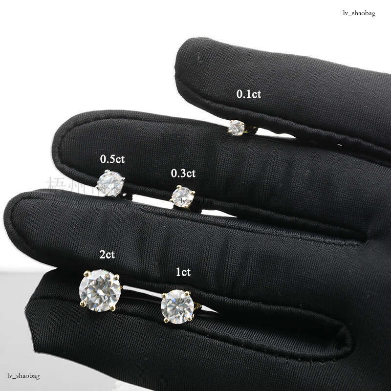 Classic Four-Prong Sier Inlaid D Color Moissanite Unisex Stud Earrings Jewelry