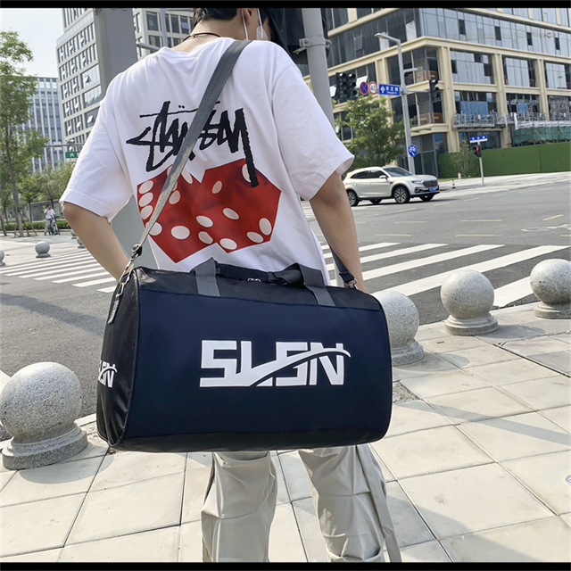 Large Capacity Simple Casual Travel Luxury Bag Bag For Men And Women Shoulder Handbag Designer Bag For Travel Fitness And Yoga