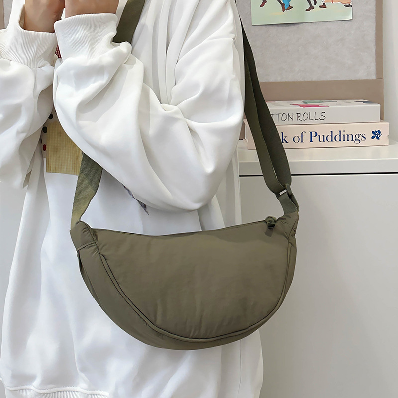 Dumpling Crossbody Bag 2025 New Luxury Bag Summer Solid Designer Bag Color Phone Bag Niche Ins Versatile Shoulder Bag Japanese Style Canvas Bag