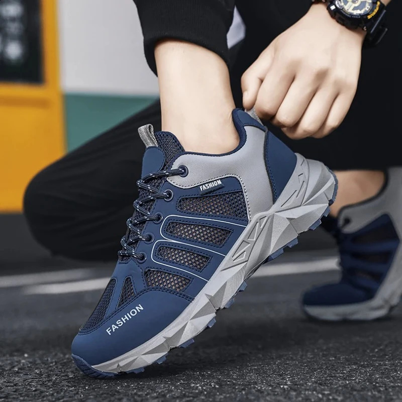 Summer Breathable Mesh Soft Outdoor Hiking Shoes Flat and Casual Professional Anti-slip Travel Wading Shoes for Men 250805