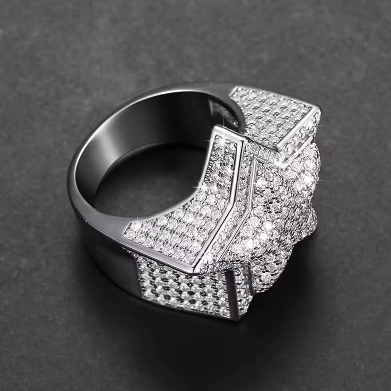 Hot Selling VVS Moissanite 925 Sterling Silver White Gold Plated Engagement Ring Wedding Gift Men Women Diamond Test Passes