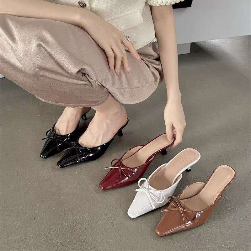 2025 Designer Shoes Summer New Bowknot Mid-Heel Mules Closed-Toe Half Slippers Women Plus Size High Heels Single Shoes Sandals