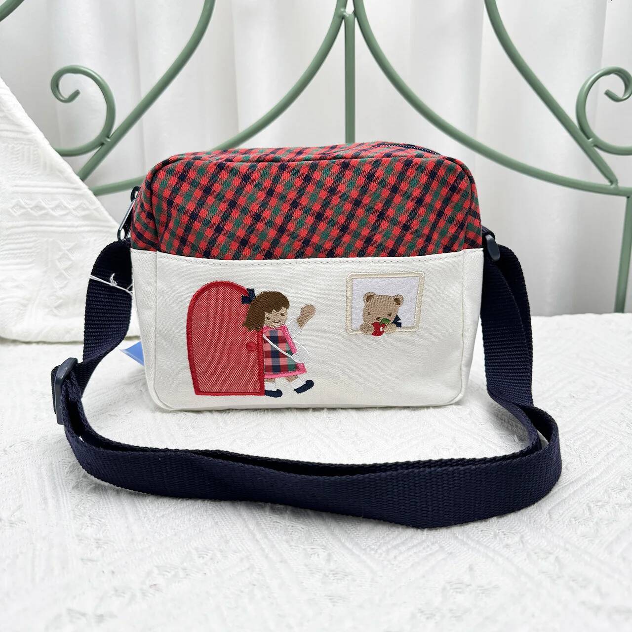 Cute Cartoon Women Small Square Casual Embroidery Single Shoulder Crossbody Bag Tote 560135