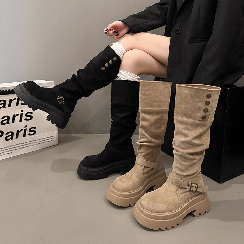 new Free delivery designer woman boots Martin boots comfortable and warm boots anti slip and wear resistant boots