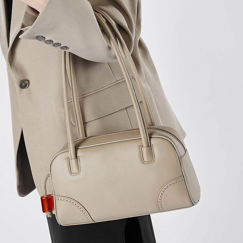 Vintage For Women, Niche Design Handbag, Large Capacity Shoulder Underarm Bag, Cowhide Commuter Bowling Bag