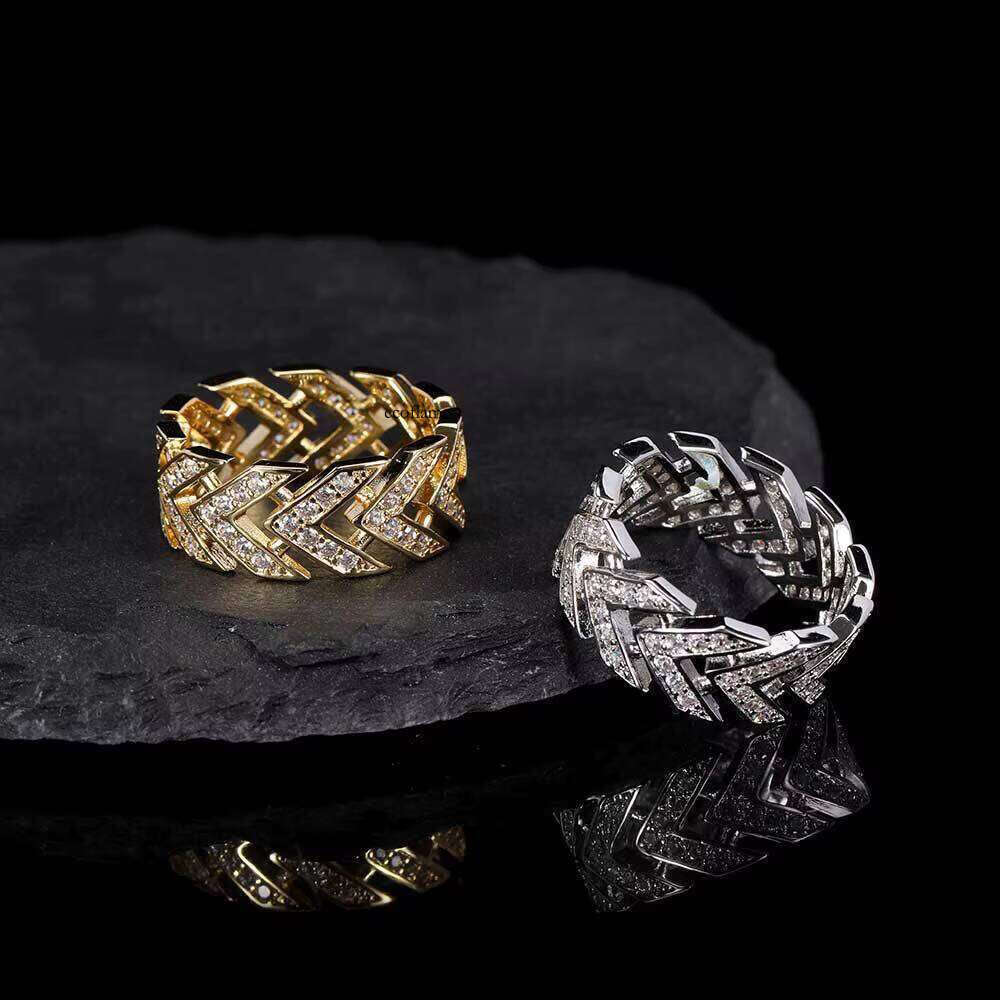 Iced Out Hip Hop Accessories Jewelry Gold Plated Retro Arrow Copper Inlaid Zircon Rings