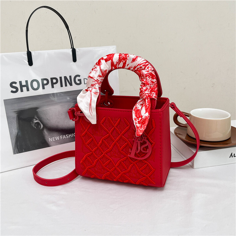 Designer's Embroidered And Sewn Princess Diana Style Crossbody Bag, Multifunctional Fashion Scarf, Single Shoulder Handbag, Cross-border Women�