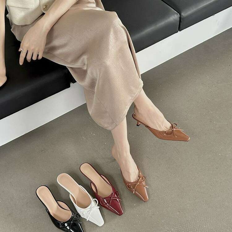 2025 Designer Shoes Summer New Bowknot Mid-Heel Mules Closed-Toe Half Slippers Women Plus Size High Heels Single Shoes Sandals