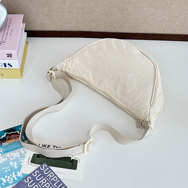 Dumpling Crossbody Bag 2025 New Luxury Bag Summer Solid Designer Bag Color Phone Bag Niche Ins Versatile Shoulder Bag Japanese Style Canvas Bag