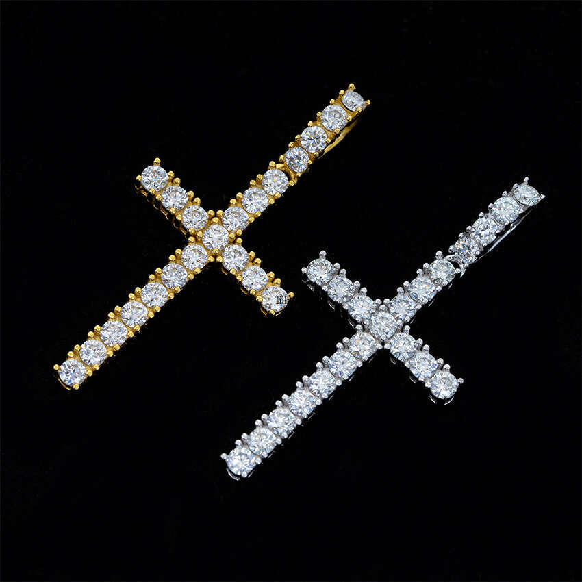 Ins Hip-Hop Personality Iced Out VVS Cross Full Inlaid D Color Moissanite Necklace Pendant