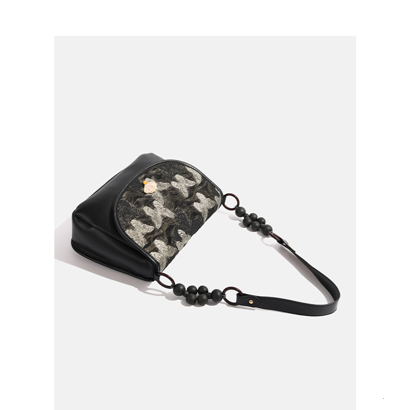 Butterfly Love Flower Chinese Single Shoulder National Style High-end Niche Commuter Crossbody Bag ddmymoon