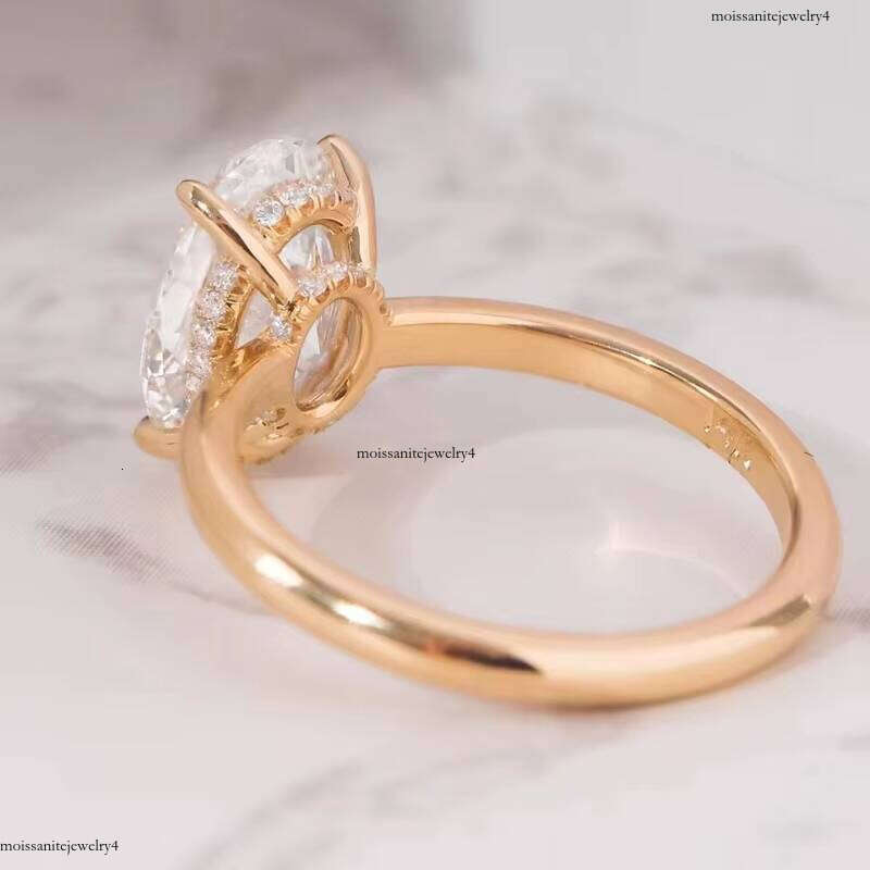 Fine Classic Style Gold 8X10mm 3CT Oval Cut VVS Moissanite Dia Ring for Wedding Jewelry