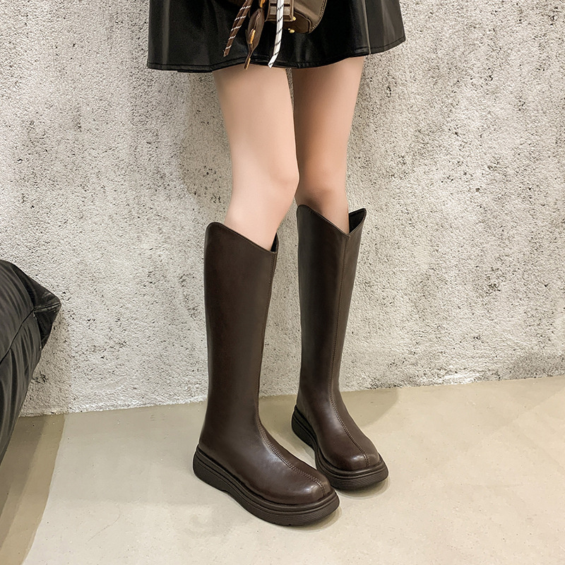 Free delivery designer woman boots Martin boots with minimalist design mid length boots fashionable and comfortable single boots
