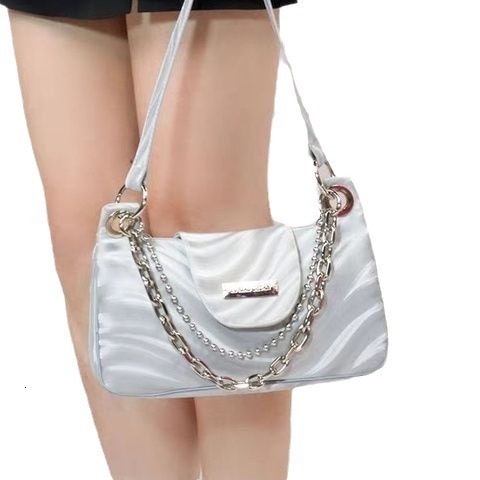Mercerized Silver High-End Feel Underarm Crossbody Chain Trendy Sweet Cool Bag for Women ddmymoon