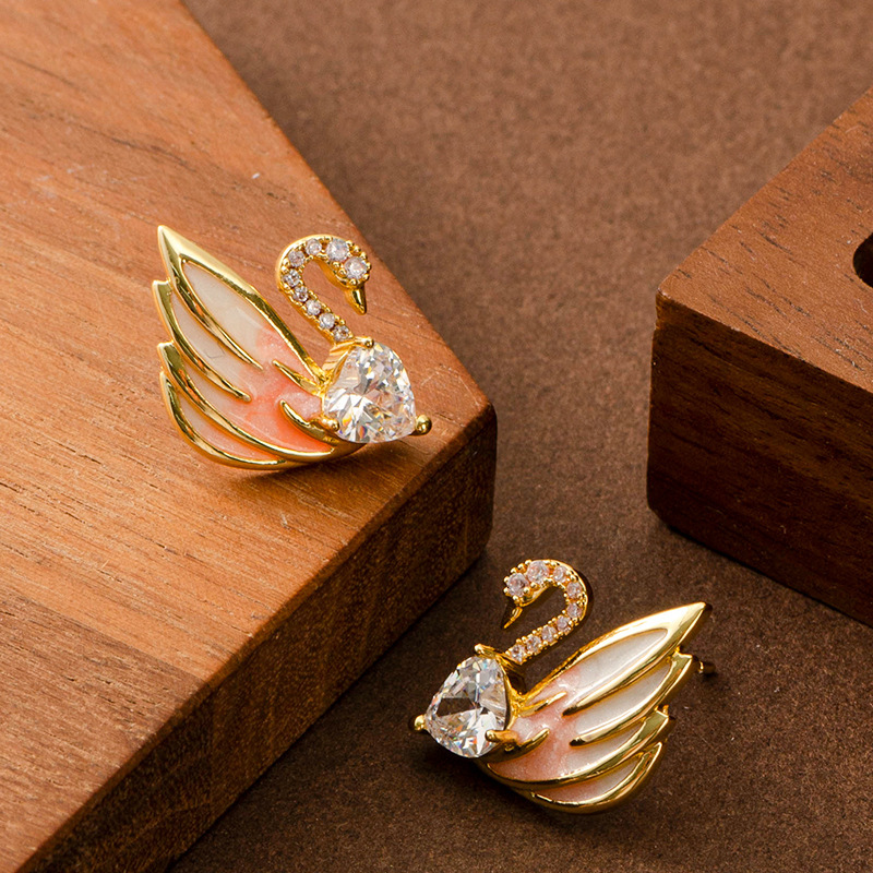 Korean Fashion Exquisite Glaze Inlaid Dia Super Shiny Zircon Swan Earrings for Women High-end Versatile Elegant Sier Needle Ear Jewelry