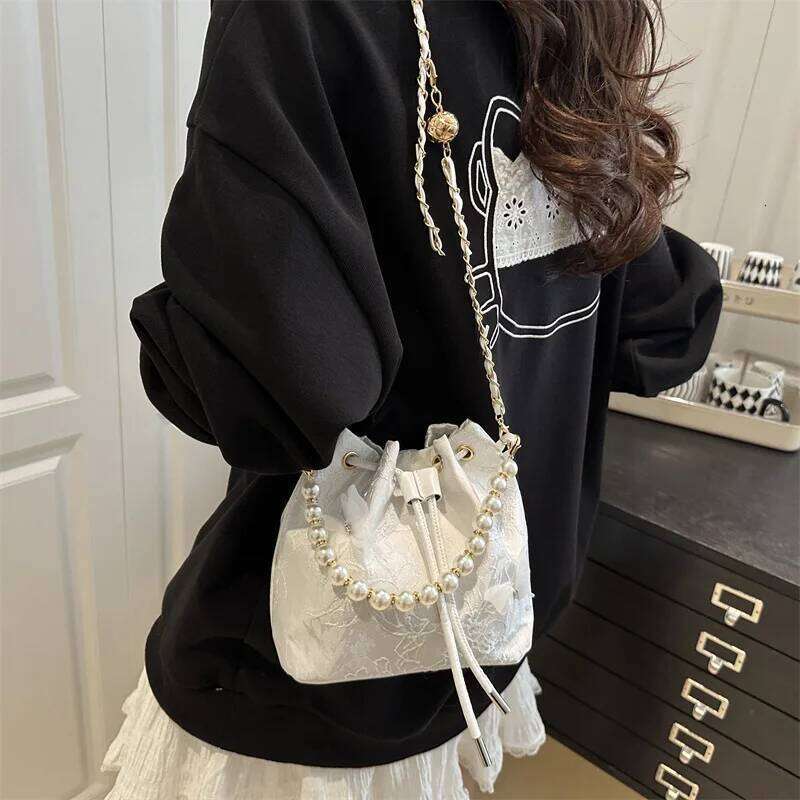 Sweet Butterfly Women Drawstring Bucket Shoulder Bags Versatile Ladies Crossbody Bag Clutch Fashion Girls Pearl Chain Handbags bag