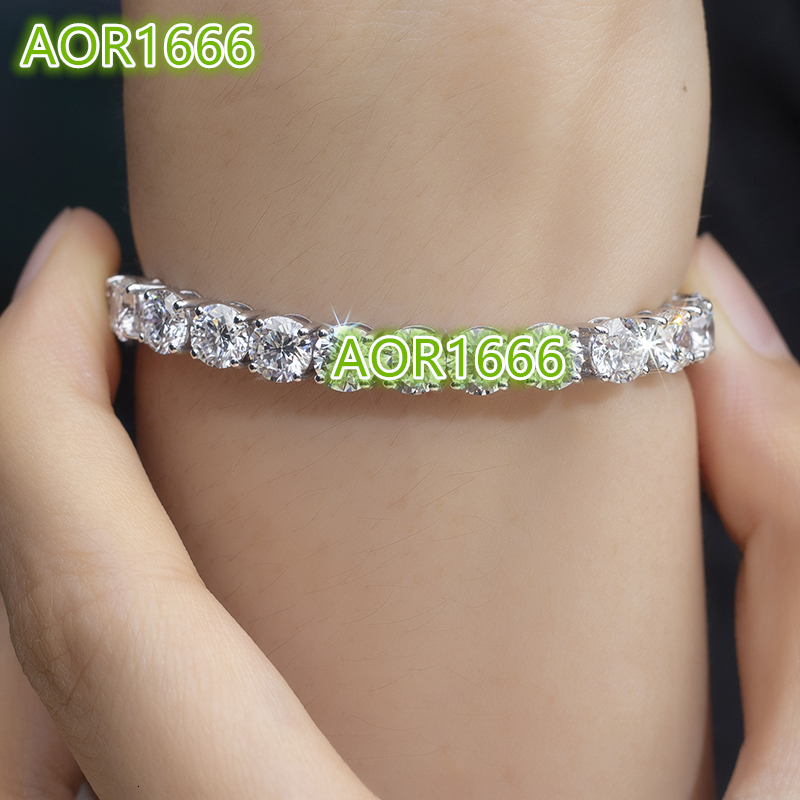S925 pure silver moissanite tennis bracelet European and American fashion versatile ins wind high-end sense sparkling jewelry