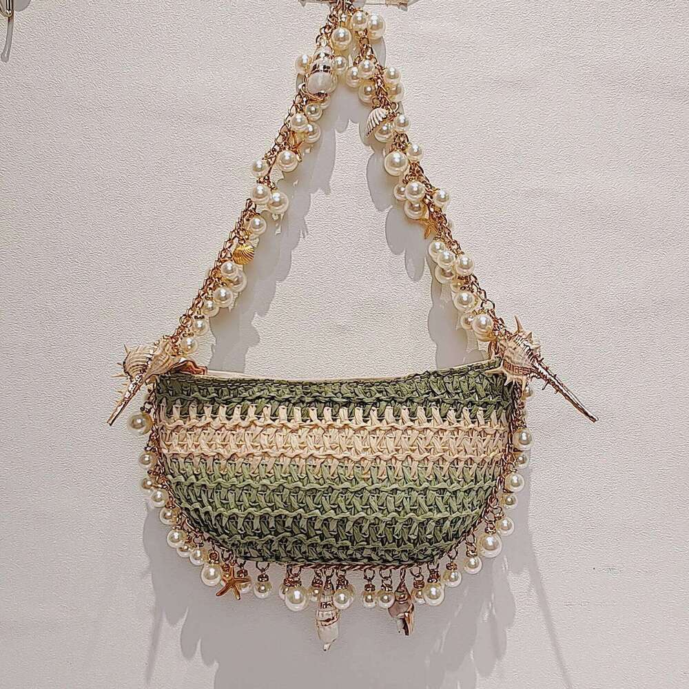 Pearl Conch Grass Woven Handheld Beach Vacation Women's Bag