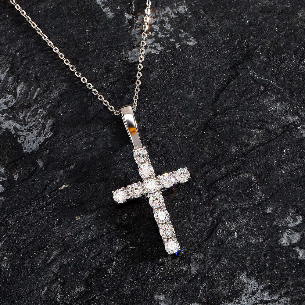 Iced Out VVS Moissanite Cross Pendant Necklace Versatile Choker Live Broadcast