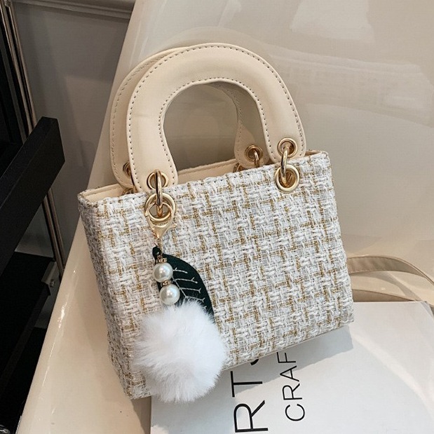 Niche Design New Fashion Versatile Crossbody High-Quality Texture Sweet Cool Handbag ddmymoon