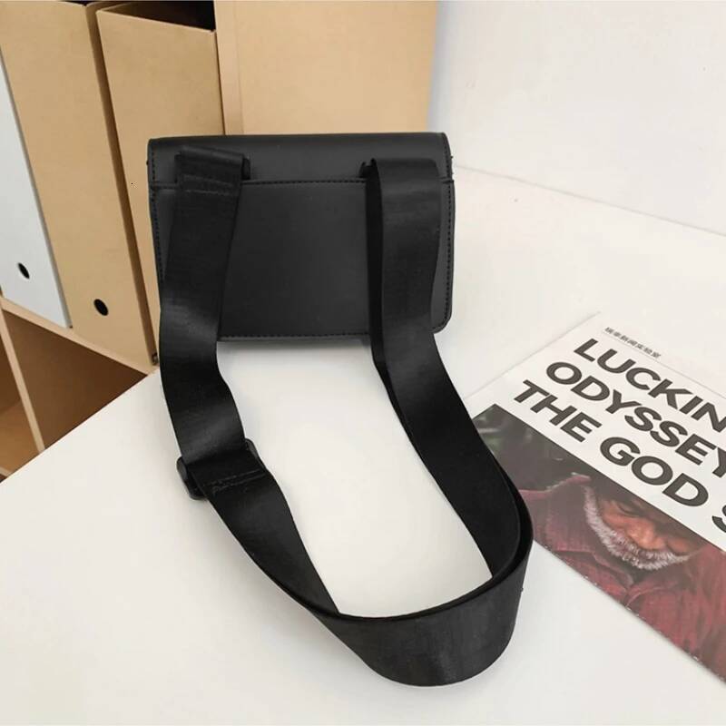 Crossbody for Men 2024 New Casual Messenger Shoulder Korean Trendy Brand Mobile Phone Storage Small Square Bag