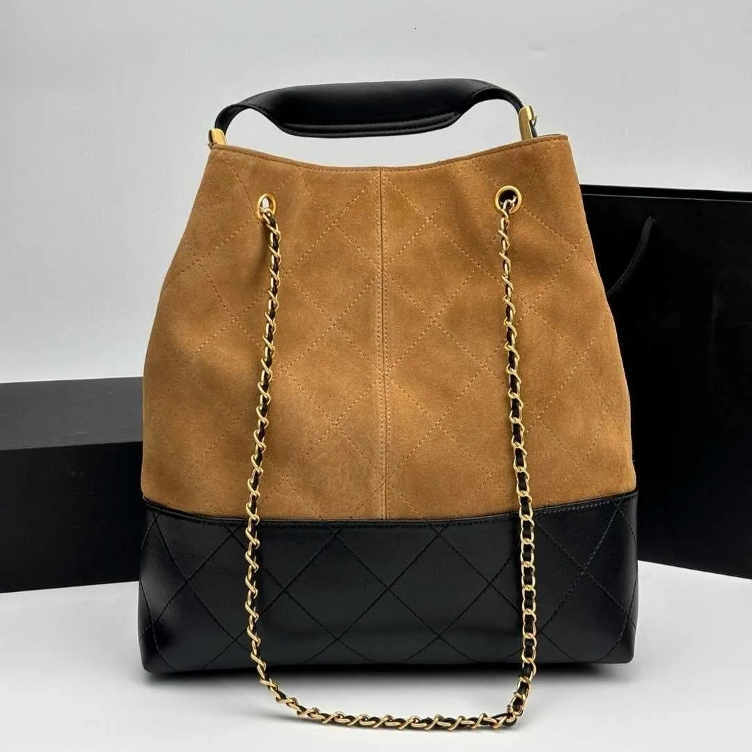 2025 New Women's Designer Genuine Suede Leather Checkered Shopping Bag With Chain Belt Women's Luxury Brand Handbag Outdoor Vacation Bag Wal