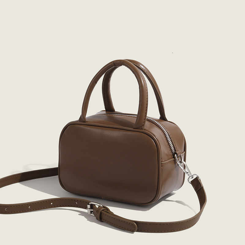 2025 Korean Version French Style Versatile Handheld Small Square Casual Single Shoulder Crossbody Bag ddmymoon