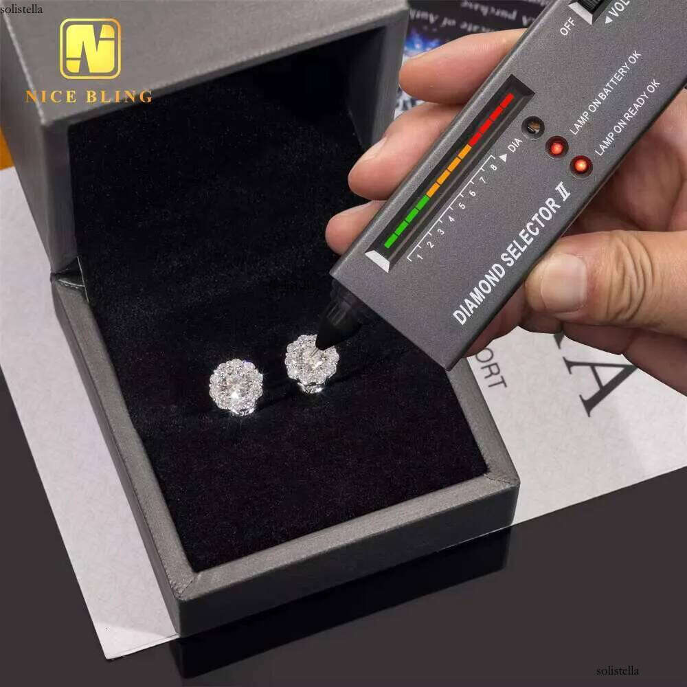 New Arrival Hip Hop Design VVS Dia Sterling Sier Cluster Moissanite Stud Earrings