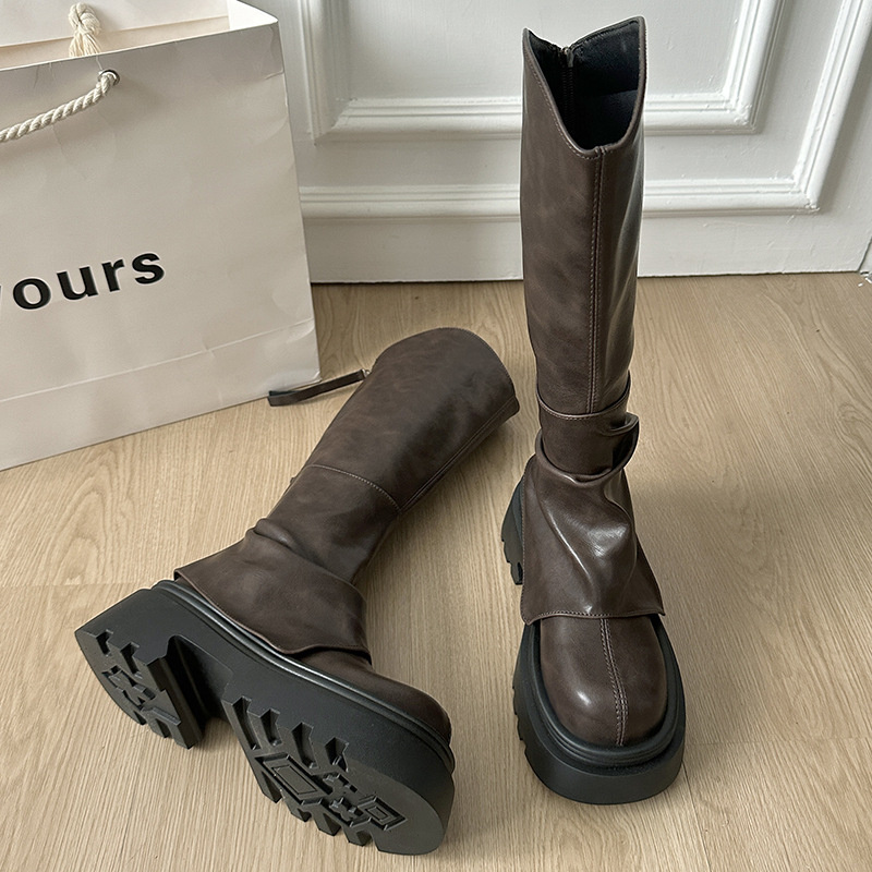 new Free delivery designer woman boots Fashionable Martin boots casual and comfortable daily commuting boots