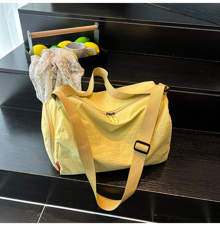 Cross-border Short Trip Travel Bag Swimming Fitness Sports Bag Yoga Commuting Casual Toast Bag Simple Luxury Designer Bag Bag Versatile Crossbody Bag