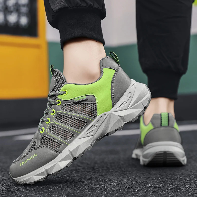Summer Breathable Mesh Soft Outdoor Hiking Shoes Flat and Casual Professional Anti-slip Travel Wading Shoes for Men 250805