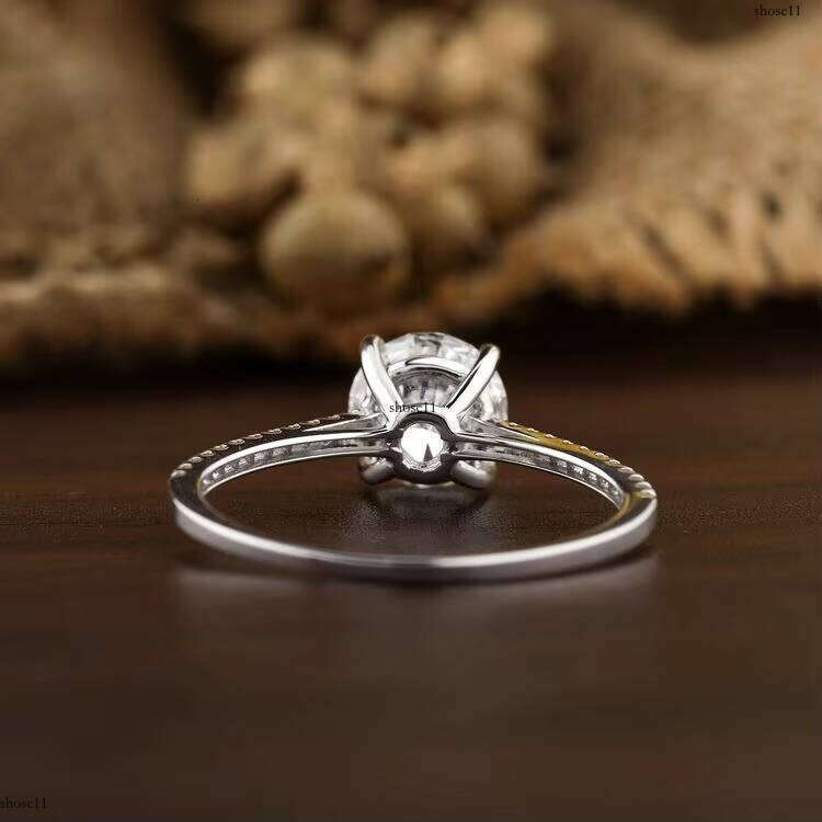 Hot Sale Custom Gold Bling White Round 1.0ct 4 Claw Prongs Moissanite Dia Women Engagement Wedding Ring