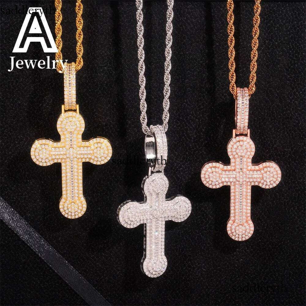 New Arrivals Hip hop sterling sier moissanite iced out shining cross pendant ea 18