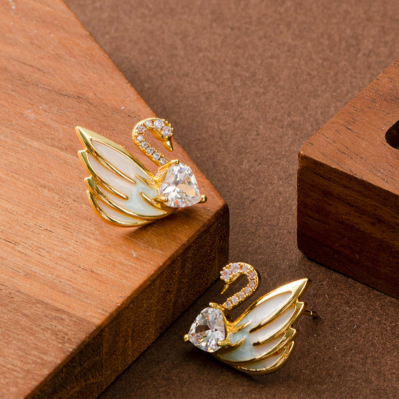 Korean Fashion Exquisite Glaze Inlaid Dia Super Shiny Zircon Swan Earrings for Women High-end Versatile Elegant Sier Needle Ear Jewelry