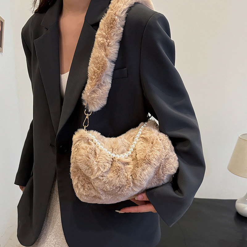 New Women's Furry Bag Niche High-end Feel Shoulder Luxury Bag Bag Fashion Versatile Small Bag Japanese Designer Bag Style Trendy Cute Underarm Ba