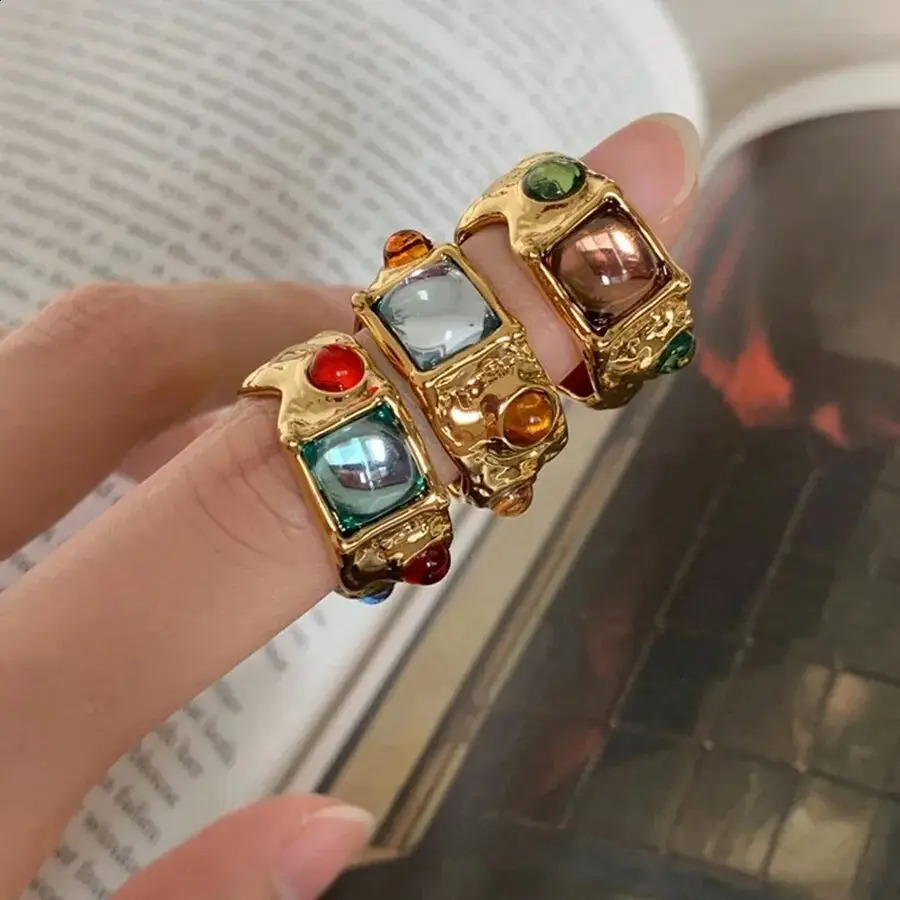 Chic Colorful Crystal Ring For Women Vintage Baroque Premium Gold Color Multicolor Stone Metal Irregular Ring Unique Gift 250805