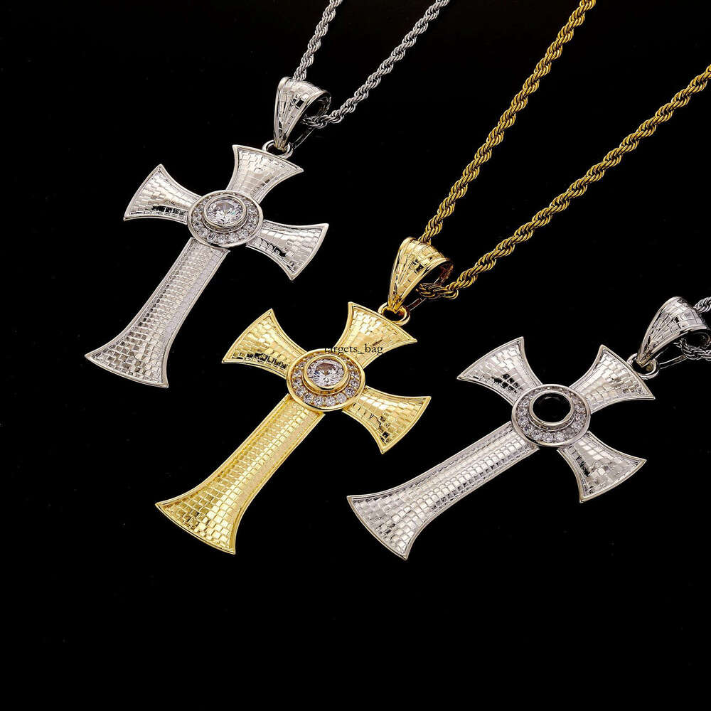 Light Cross Necklace Micro Paved Purple Moissanite chain Sterling Silver Gold-Plated Fashionable Temperament Titanium Steel Twist Chain