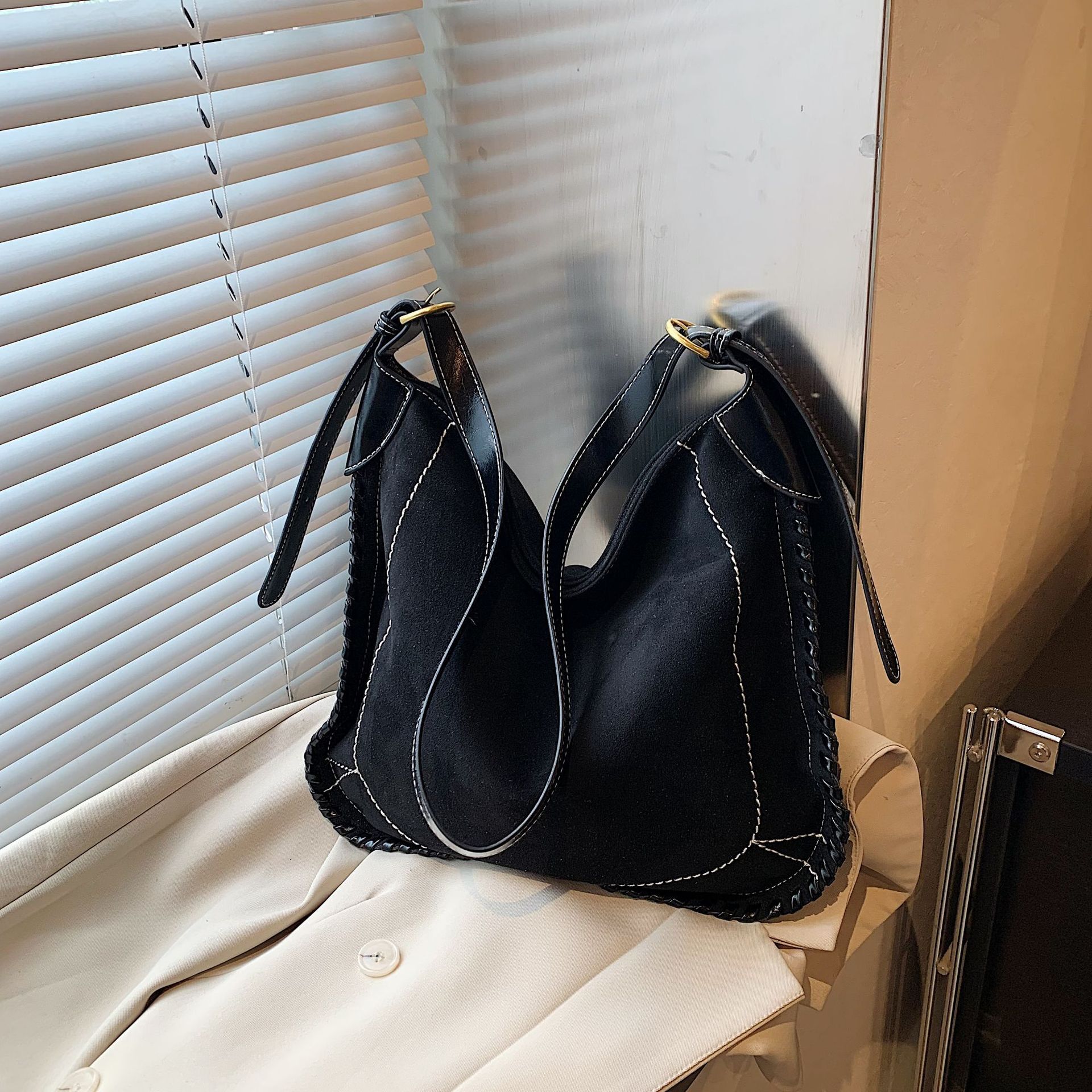 Frosted Vintage Luxury Bag Bag For Designer Bag Women Large Capacity 2025 New Autumn Winter Casual Shoulder Shopping Bag Commuting Tote Bag