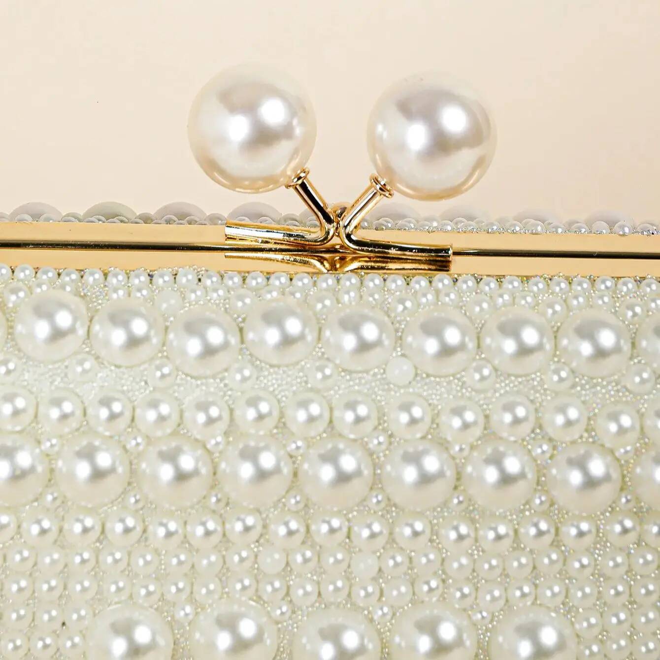 Glamorous Overall Pearl Beads Glossy Kiss Lock Metal Chain Clutch Box, Elegant Textured Frame Wedding Purse, Party Prom Dinner E