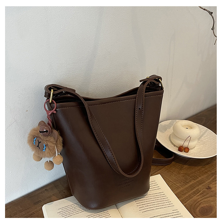 Luxury Bag Cross-border Designer Bag Trend Retro Women's Bag Fashion Simple Large Capacity Shoulder Crossbody Bag High-end Bucket Bag Mother Bag