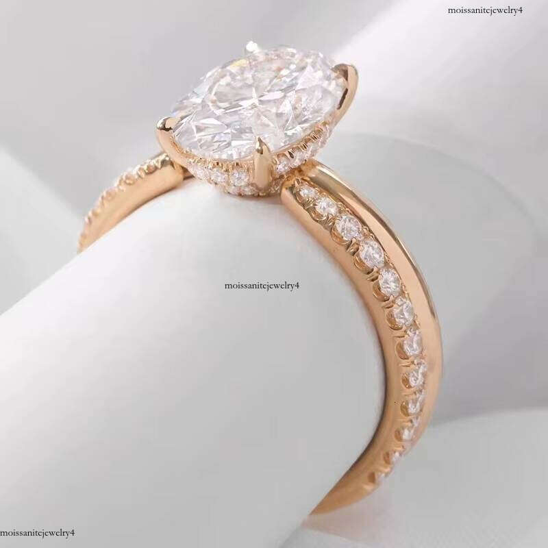 Fine Classic Style Gold 8X10mm 3CT Oval Cut VVS Moissanite Dia Ring for Wedding Jewelry