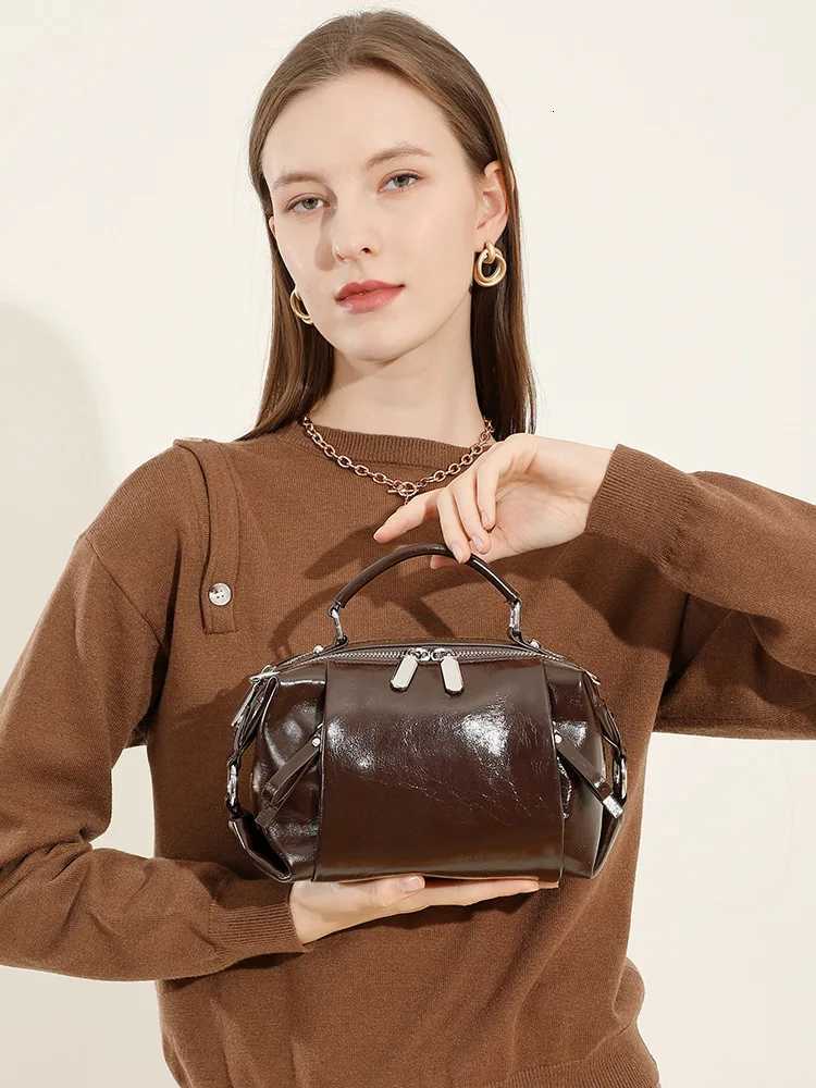 2025 Genuine Leather Women Boston Bag Crossbody Shoulder Bag luxury Cowhide Commuter Shopping Pillow Bag Handbag Gift for Girl Z250809